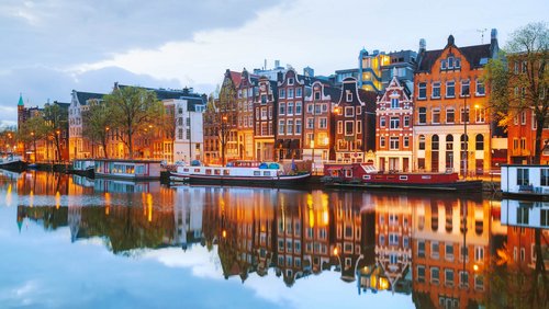 Explore Amsterdam individually - Private people carrier with driver for up to 4 people
